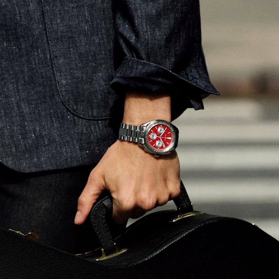 Bulova 96K115 мужские часы застежка крупным планом