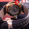 Tissot T0994073603800 мужские часы застежка крупным планом