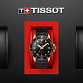 Tissot T1204073705101 наручные мужские часы застежка крупным планом