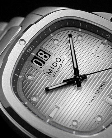 Mido Multifort TV Big Date M049.526.44.081.00